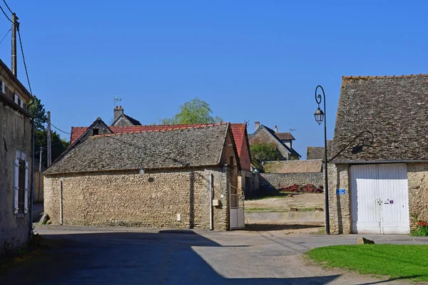 Boury Vexin França Abril 2017 Pitoresca Aldeia Primavera — Fotografia de Stock