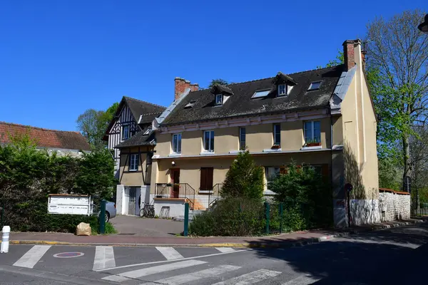 Verneuil Sur Seine França Abril 2017 Pitoresco Centro Cidade — Fotografia de Stock