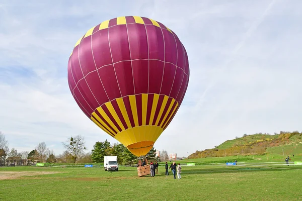 Les Mureaux Frankrike Mars 2017 Luftballong Sautour Park — Stockfoto