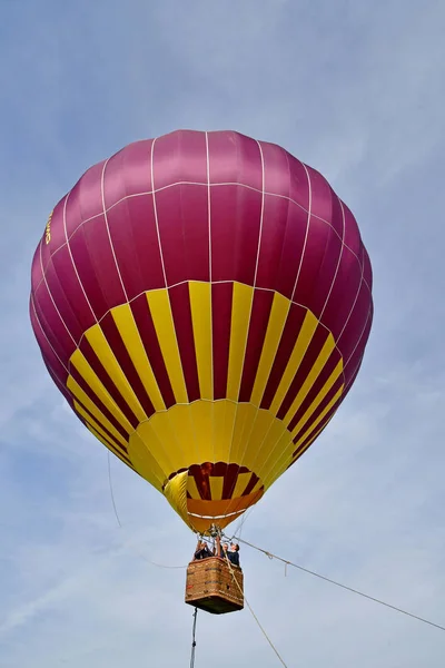 Les Mureaux Frankrijk Maart 2017 Luchtballon Sautour Park — Stockfoto