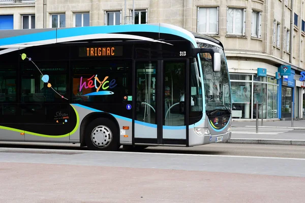 Saint Nazaire Γαλλία Απριλίου 2017 Σύγχρονο Λεωφορείο — Φωτογραφία Αρχείου