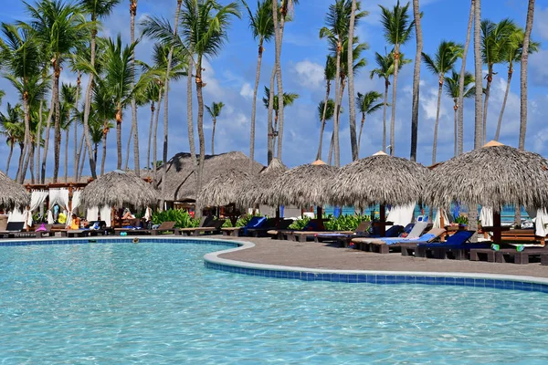 多米尼加共和国蓬塔纳 2017年5月28日 酒店的游泳池 — 图库照片