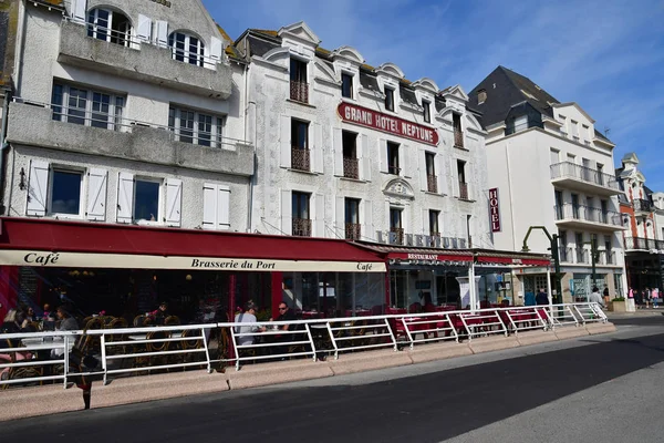 Pouliguen Frankrijk April 2017 Schilderachtige Stad Het Voorjaar — Stockfoto