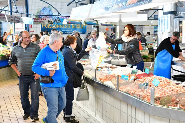 Pornichet Francia Abril 2017 Una Pescadería Mercado Cubierto —  Fotos de Stock