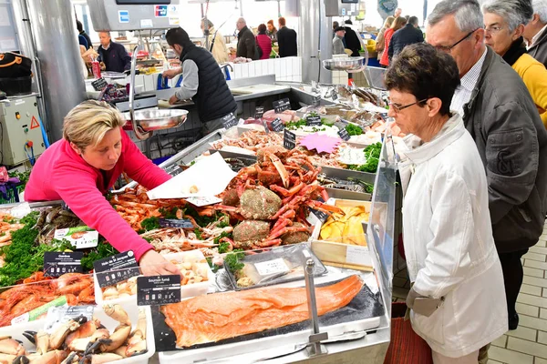 Pornichet Francia Abril 2017 Una Pescadería Mercado Cubierto —  Fotos de Stock