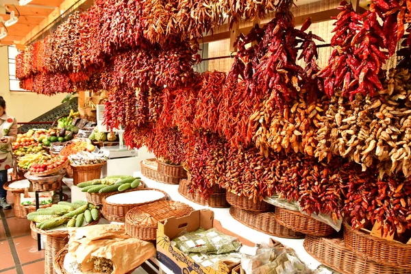 Funchal Portugal Februari 2018 Spaanse Peper Overdekte Markt Het Centrum — Stockfoto