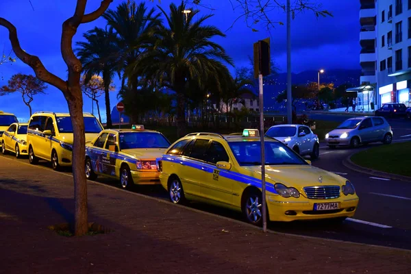 Funchal Portekiz Şubat 2018 Sarı Taksi Şehir Batı — Stok fotoğraf