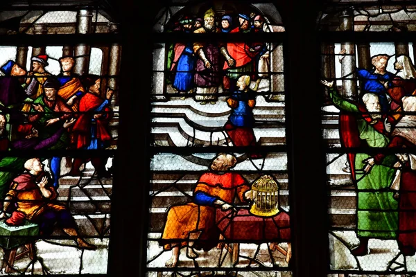 Montfort Amaury Frankrijk Mei 2018 Glasraam Van Historische Renaissance Kerk — Stockfoto