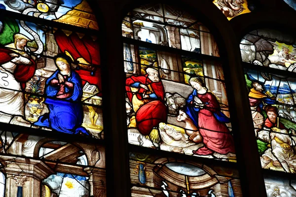 Montfort Amaury Frankreich Mai 2018 Kirchenfenster Der Historischen Renaissancekirche — Stockfoto