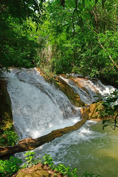 通巴拉 墨西哥合众国 2018年5月16日 Agua Azul — 图库照片