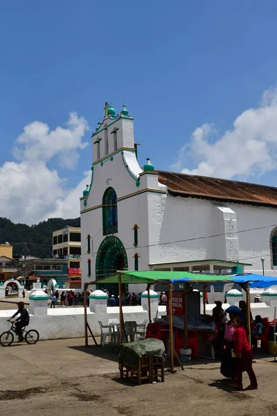 San Juan Chamula Mexikói Egyesült Államok Május 2018 Festményszerű Templom — Stock Fotó