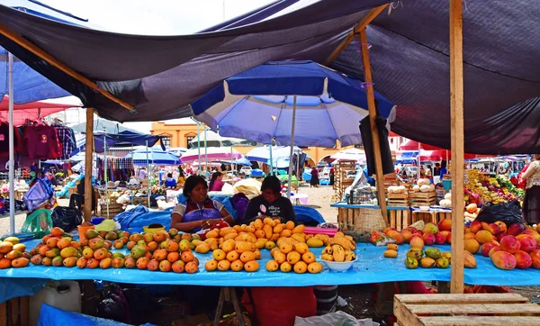圣胡安 Chamula 墨西哥联合州 2018年5月15日 风景如画的城市市场 — 图库照片