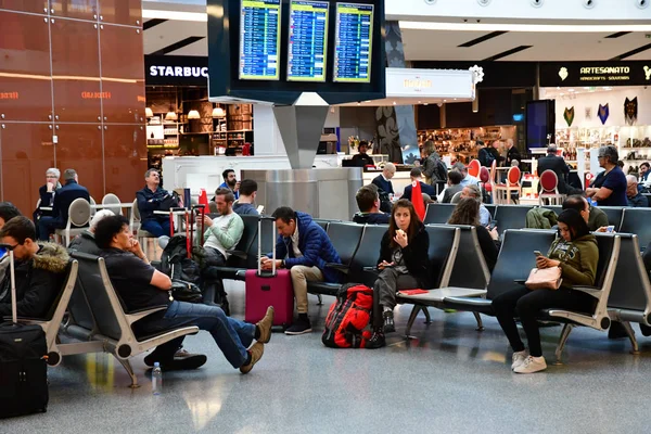 Lissabon Portugal Februari 2018 Flygplatsens Taxfree — Stockfoto