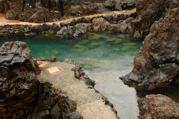 Porto Moniz Madeira Portekiz Şubat 2018 Volkanik Kaya Doğal Havuzda — Stok fotoğraf