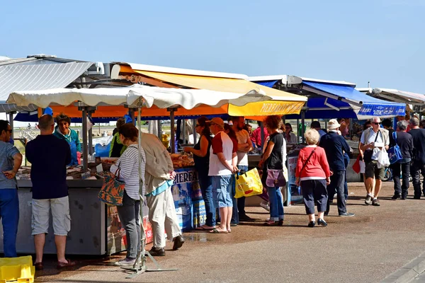 Courseulles Sur Mer Frankrike April 2018 Fiskmarknaden — Stockfoto