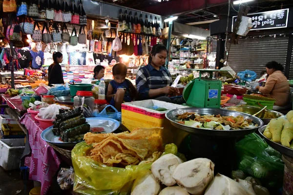 Siem Reap Królestwo Kambodży Sierpień 2018 Żywności Malowniczym Rynku — Zdjęcie stockowe