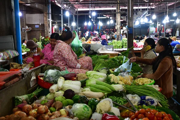 Siem Reap Reino Camboya Agosto 2018 Comida Pintoresco Mercado —  Fotos de Stock