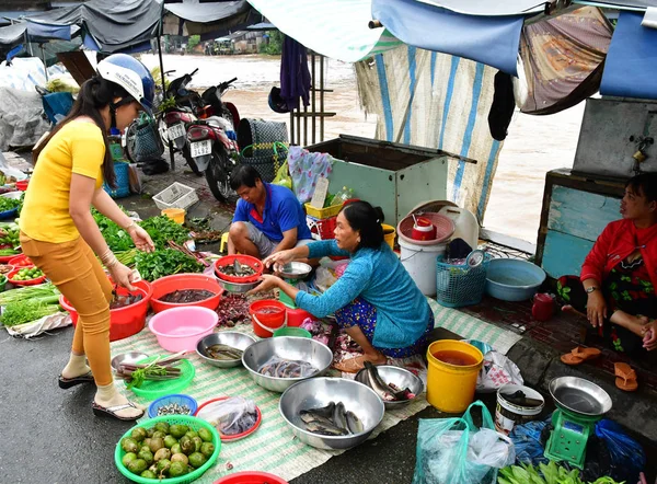 ベトナム社会主義共和国 2018 美しい毎日市場で魚介類 — ストック写真