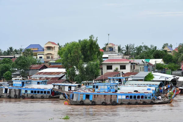 柬埔寨王国 2018年8月19日 金边附近湄公河游船 — 图库照片