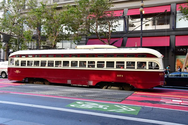 San Francisco Usa Lipiec 2016 Tramwaj Przy Ulicy Centrum Miasta — Zdjęcie stockowe
