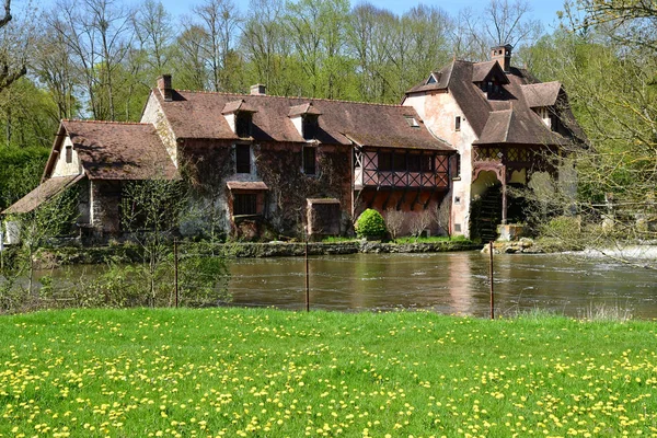 Fourges France Mai 2018 Restaurant Dans Moulin Eau — Photo