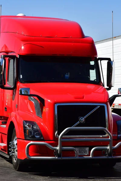 San Luis Obispo Estados Unidos Julio 2016 Camiones Estacionamiento — Foto de Stock