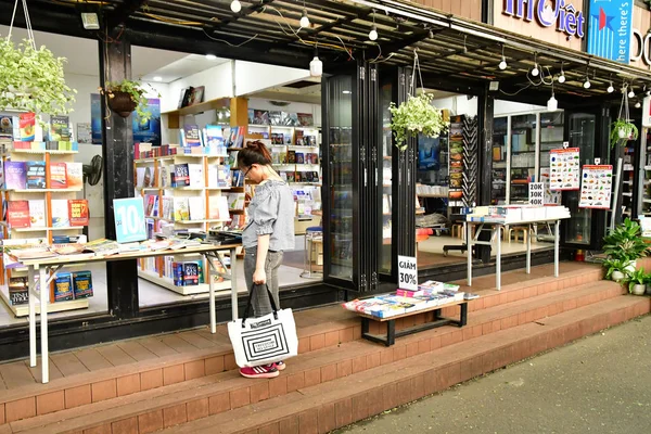 Хошимін Сайгон Соціалістичної Республіки Єтнам Серпень 2018 Книжкова Крамниця Вулиці — стокове фото