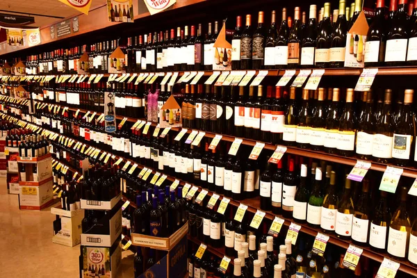 Oakhurst Estados Unidos Julio 2016 Botellas Vino Supermercado — Foto de Stock