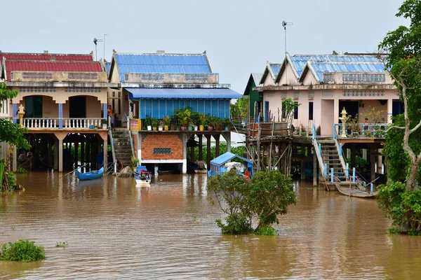 Kampong Chhnang Reino Camboya Agosto 2018 Pintoresco Pueblo Flotante Cerca — Foto de Stock