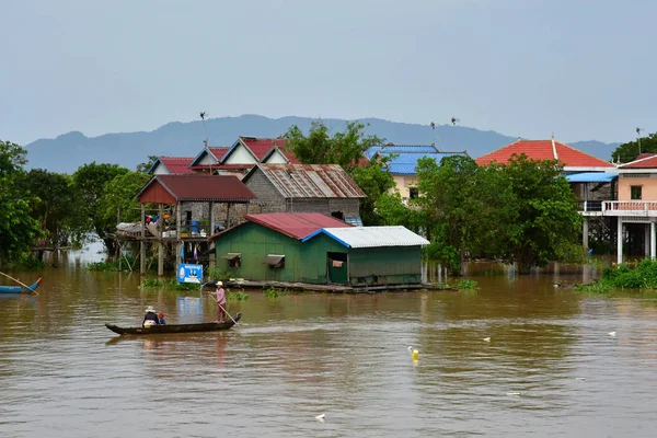 Kampong Chhnang Reino Camboya Agosto 2018 Pintoresco Pueblo Flotante Cerca — Foto de Stock