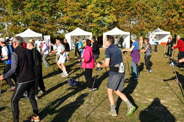 Verneuil Sur Seine Francia Octubre 2018 Caminata Nórdica Base Ocio — Foto de Stock