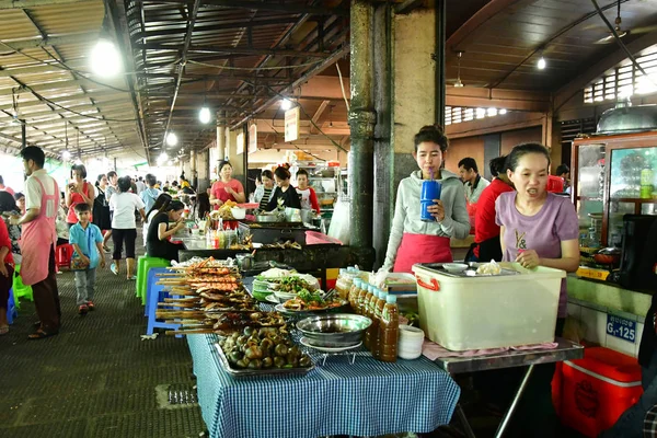 Phnom Penh Reino Camboja Agosto 2018 Mercado Coberto Construído Pelos — Fotografia de Stock