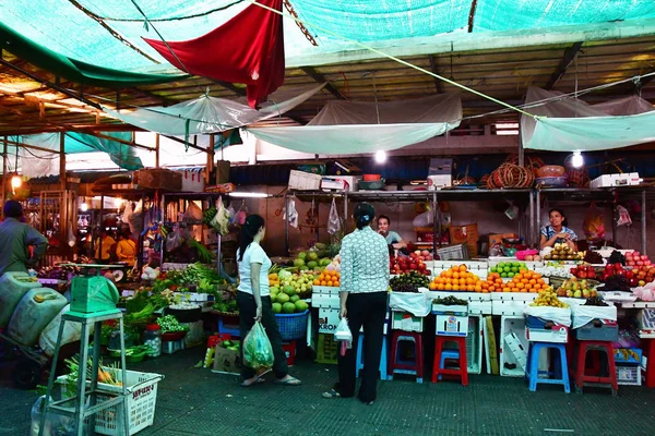 Phnom Penh Reino Camboja Agosto 2018 Mercado Coberto Construído Pelos — Fotografia de Stock
