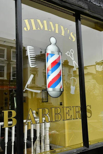 London England March 2018 Barber Picturesque Camden District — Stock Photo, Image