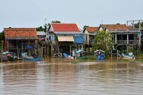 Kampong Chhnang Reino Camboya Agosto 2018 Pintoresco Pueblo Flotante Cerca — Foto de Stock