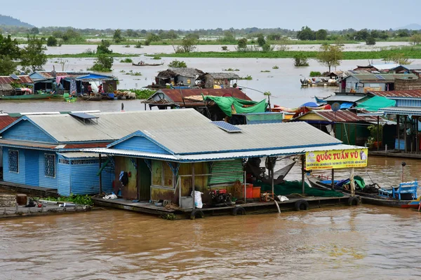 Kampong Chhnang Reino Camboya Agosto 2018 Pintoresco Pueblo Flotante Cerca — Foto de Stock