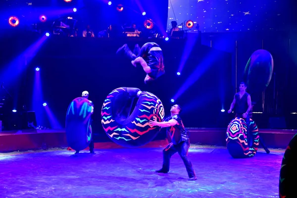 Les Mureaux Франция Октябрь 2018 Акробат Цирковом Фестивале — стоковое фото