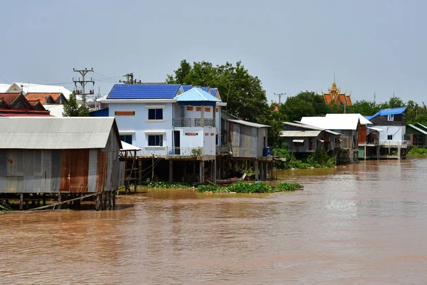 Kampong Tralach Reino Camboya Agosto 2018 Paisaje Ribereño — Foto de Stock