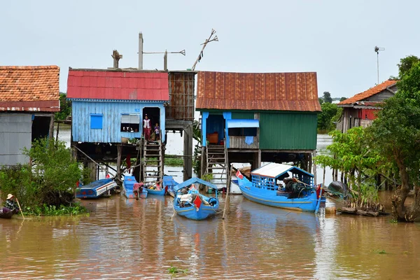 Kampong Chhnang Reino Camboya Agosto 2018 Pintoresco Pueblo Flotante Cerca — Foto de Stock