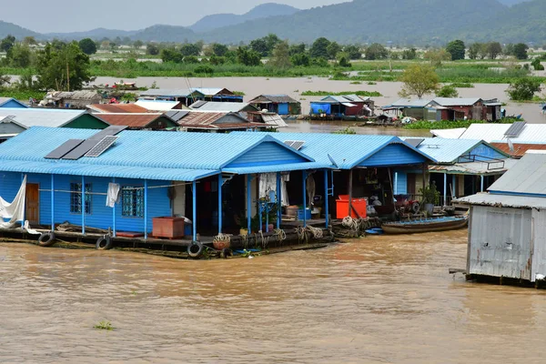 Kampong Chhnang Reino Camboya Agosto 2018 Pintoresco Pueblo Flotante Cerca — Foto de Stock