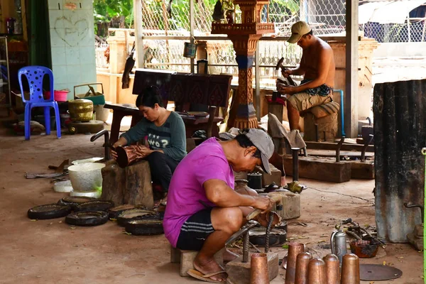 Koh Chen Kingdom Cambodia August 2018 Engraver Workshop — Stock Photo, Image
