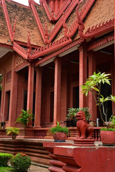 Пномпень Королівство Камбоджі Серпень 2018 Національний Музей Камбоджі Збірник Кхмерською — стокове фото