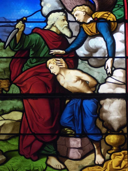 Les Mureaux 2017年7月14日 圣皮埃尔圣保禄教堂的彩色玻璃窗户 — 图库照片