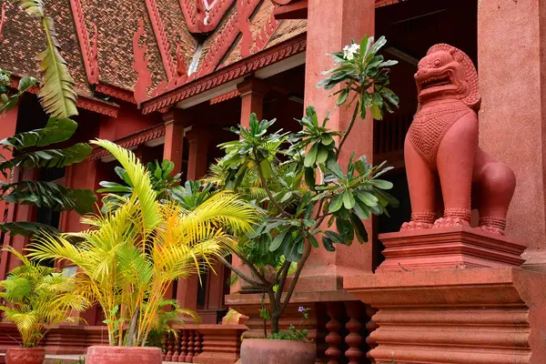 Phnom Penh Reino Camboya Agosto 2018 Museo Nacional Camboya Colección —  Fotos de Stock