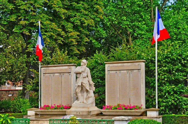 Les Mureaux France Mai 2011 Das Kriegerdenkmal — Stockfoto