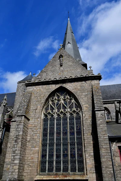 GUERANDE, Frankrijk - april 14 2017: middeleeuwse stad in het voorjaar — Stockfoto