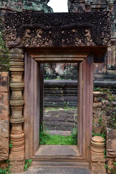 Siem Reap; Kingdom of Cambodia - august 24 2018 : Banteay Srei t — Stock Photo, Image