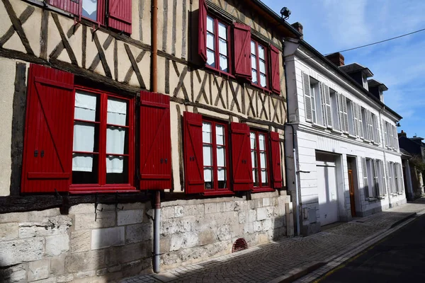 Pont de l Arche; Francia - 30 marzo 2017: pittoresca città — Foto Stock