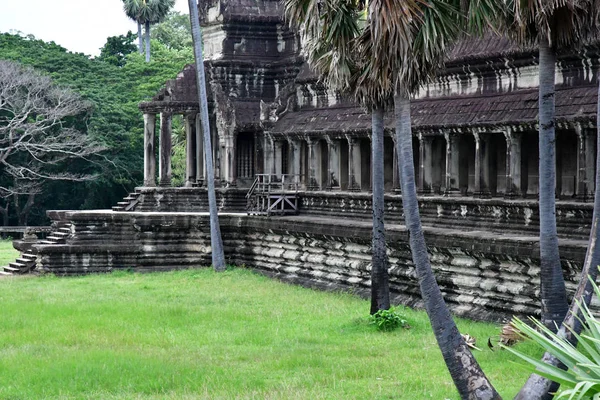 Siem Reap; Kingdom of Cambodia - august 23 2018 : Angkor Wat tem — Stock Photo, Image