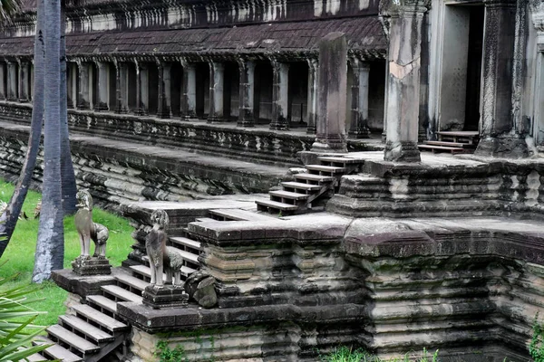 Siem Reap; Kingdom of Cambodia - august 23 2018 : Angkor Wat tem — Stock Photo, Image